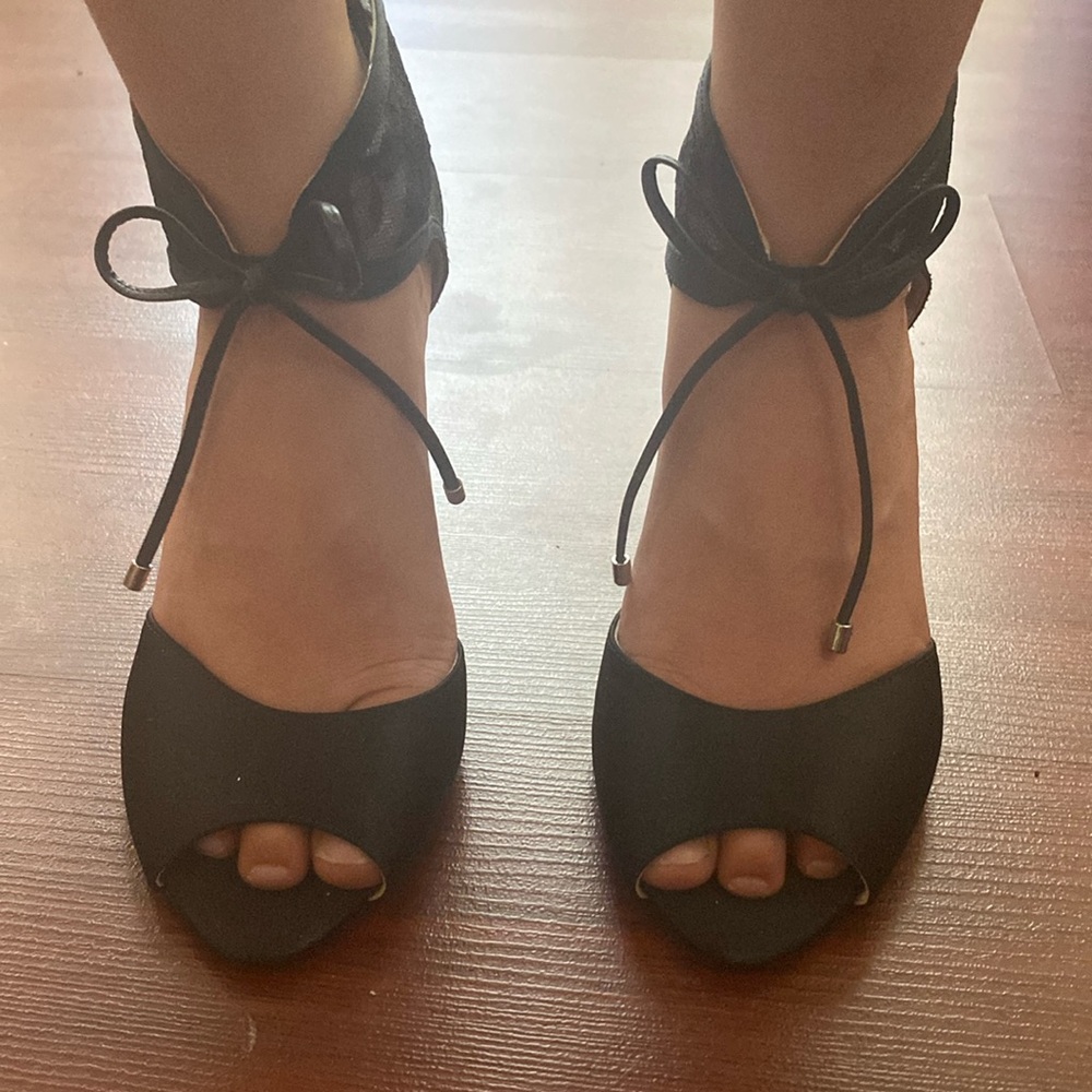 Black shoes size 6.5 stilettos, black lace shoes Nina New York  shoes sz 6.5